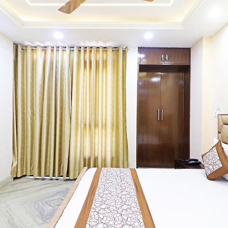 Hotel Samrat Residency 10 Mints Walking Distance Nizamuddin Railway Station Yeni Delhi Dış mekan fotoğraf