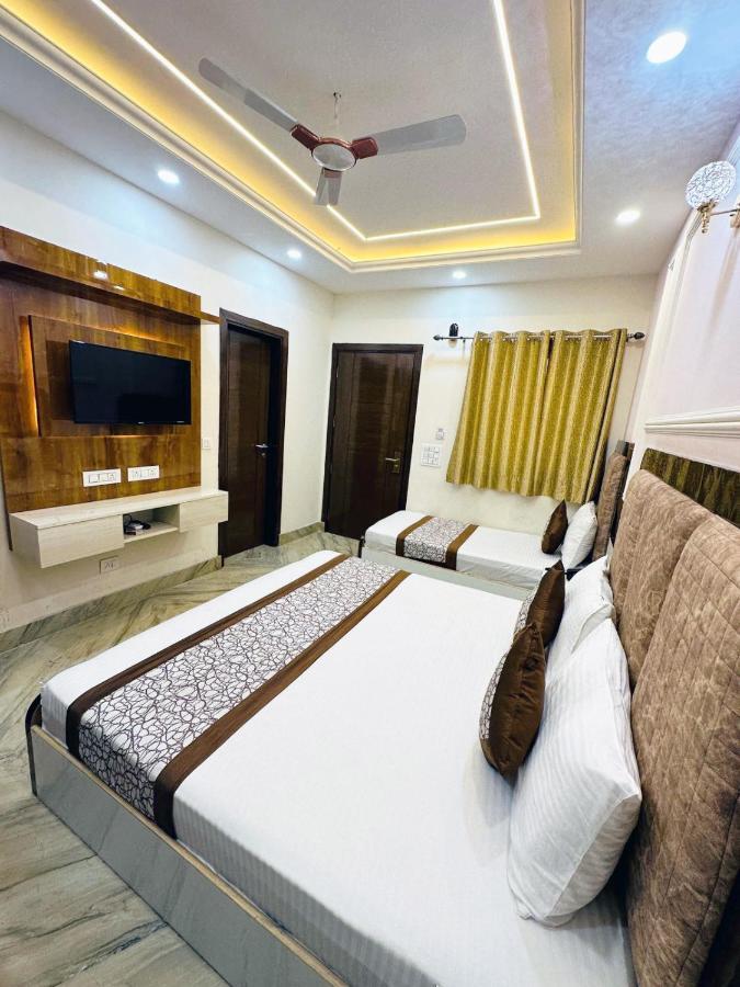 Hotel Samrat Residency 10 Mints Walking Distance Nizamuddin Railway Station Yeni Delhi Dış mekan fotoğraf