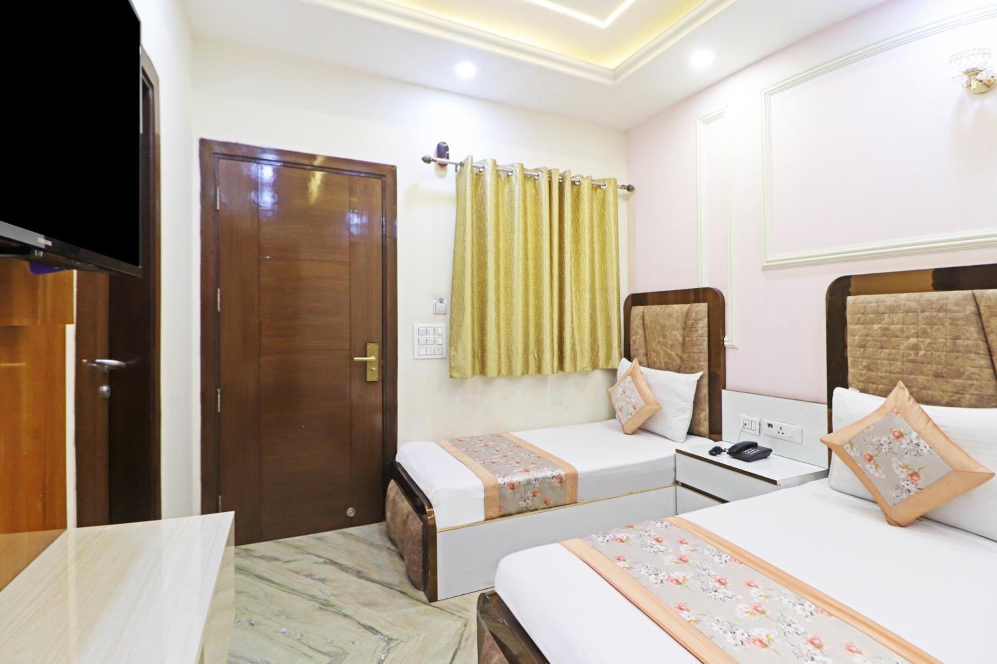Hotel Samrat Residency 10 Mints Walking Distance Nizamuddin Railway Station Yeni Delhi Dış mekan fotoğraf