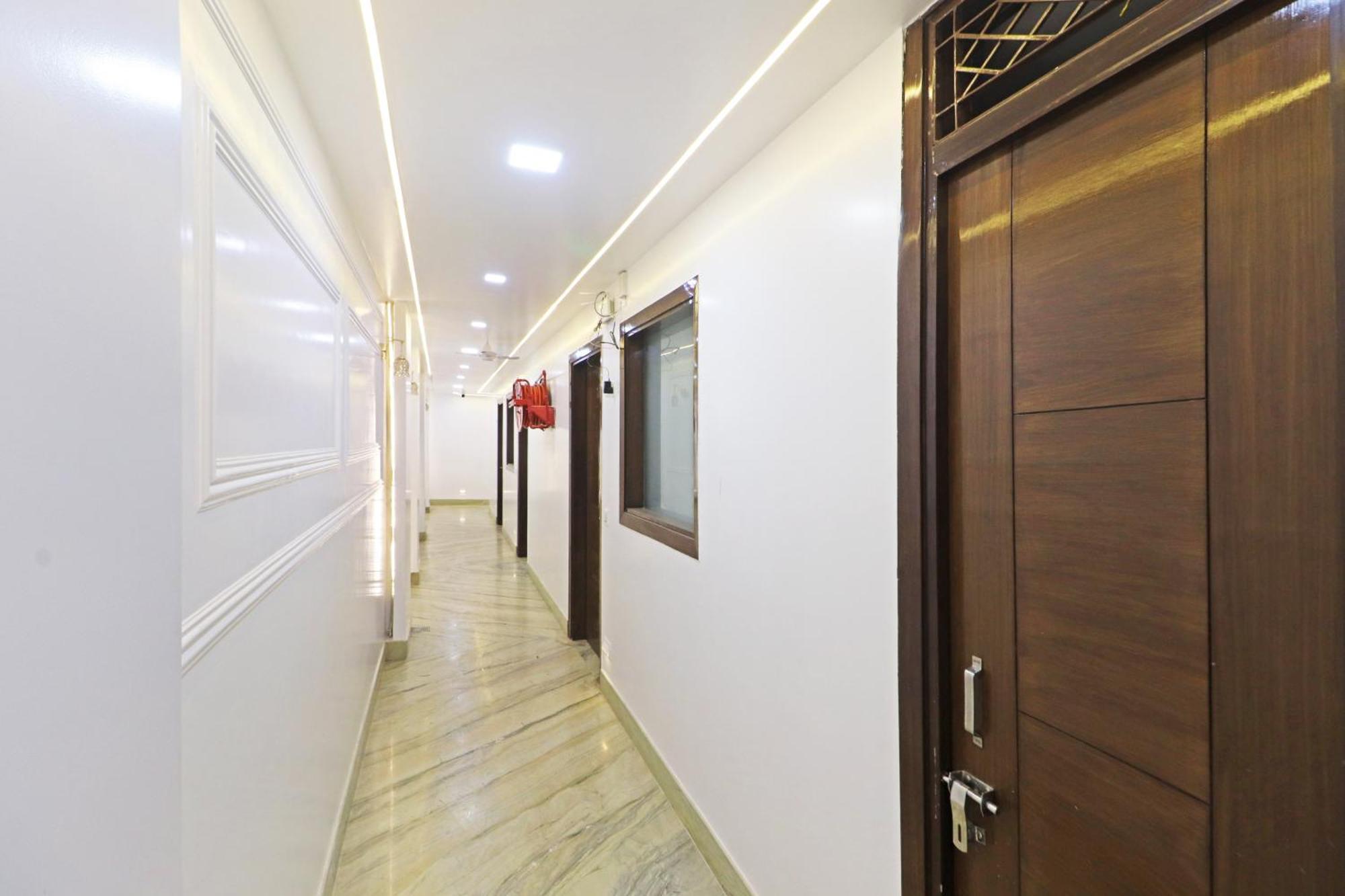 Hotel Samrat Residency 10 Mints Walking Distance Nizamuddin Railway Station Yeni Delhi Dış mekan fotoğraf