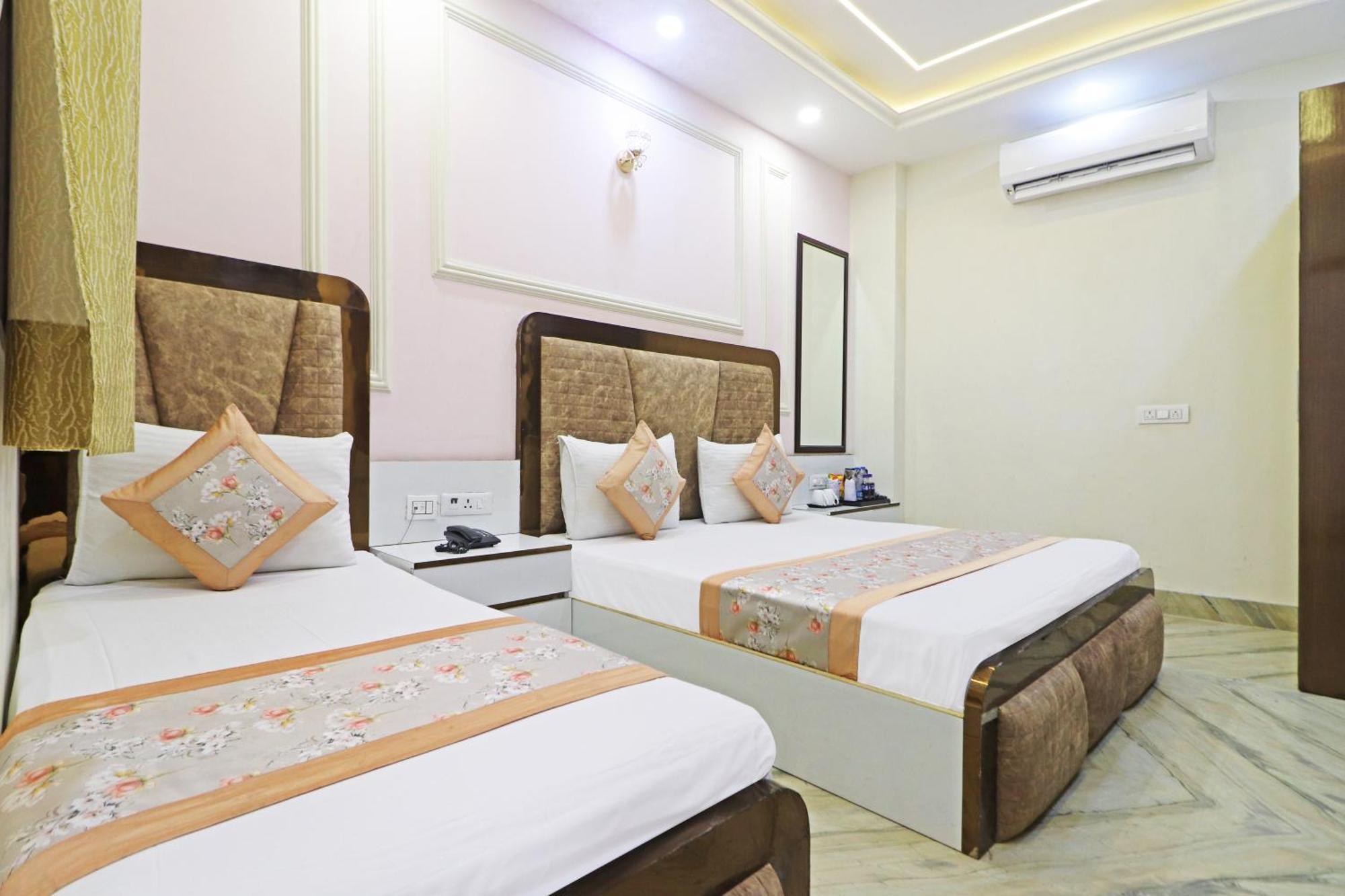 Hotel Samrat Residency 10 Mints Walking Distance Nizamuddin Railway Station Yeni Delhi Dış mekan fotoğraf