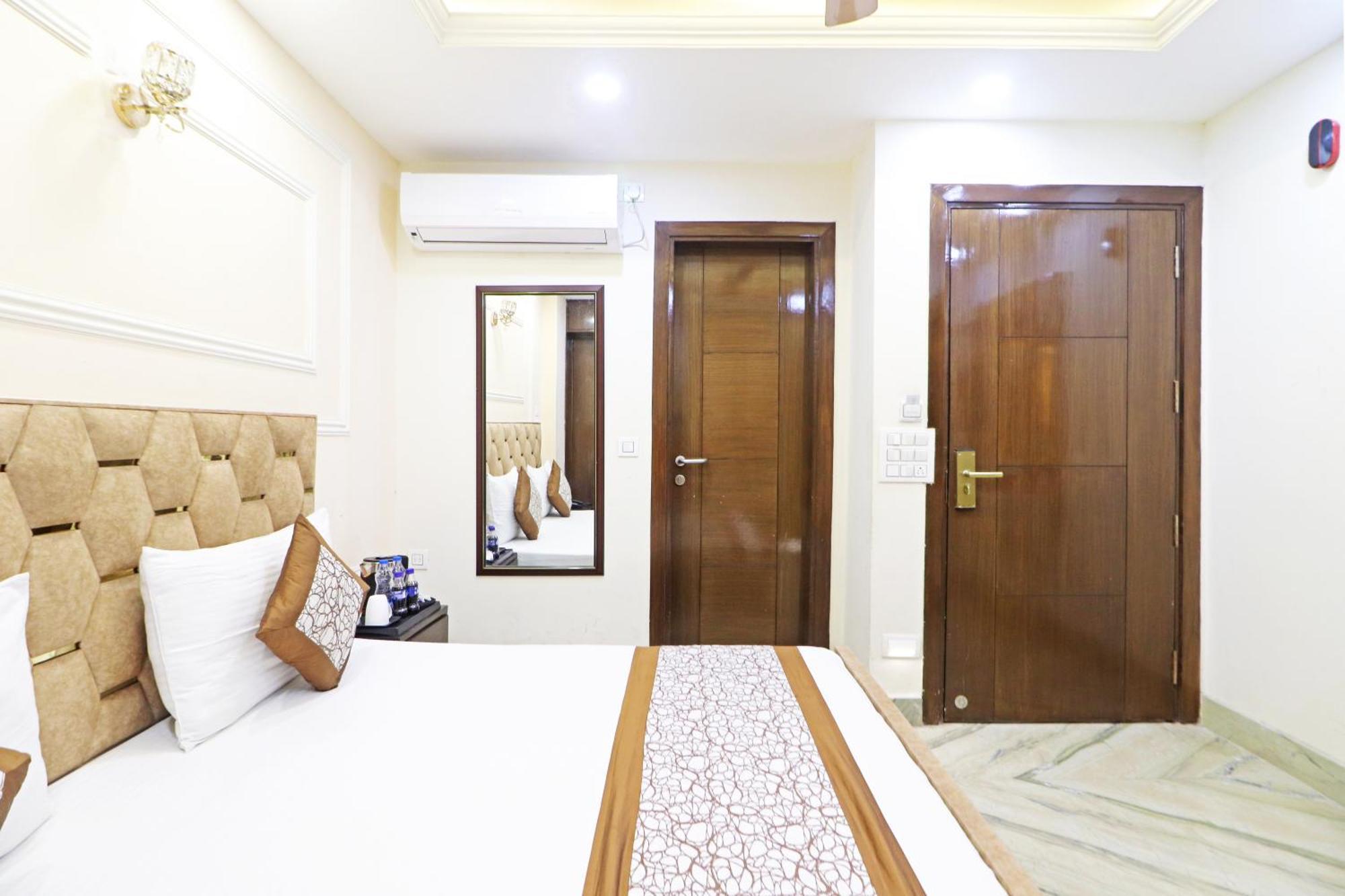 Hotel Samrat Residency 10 Mints Walking Distance Nizamuddin Railway Station Yeni Delhi Dış mekan fotoğraf