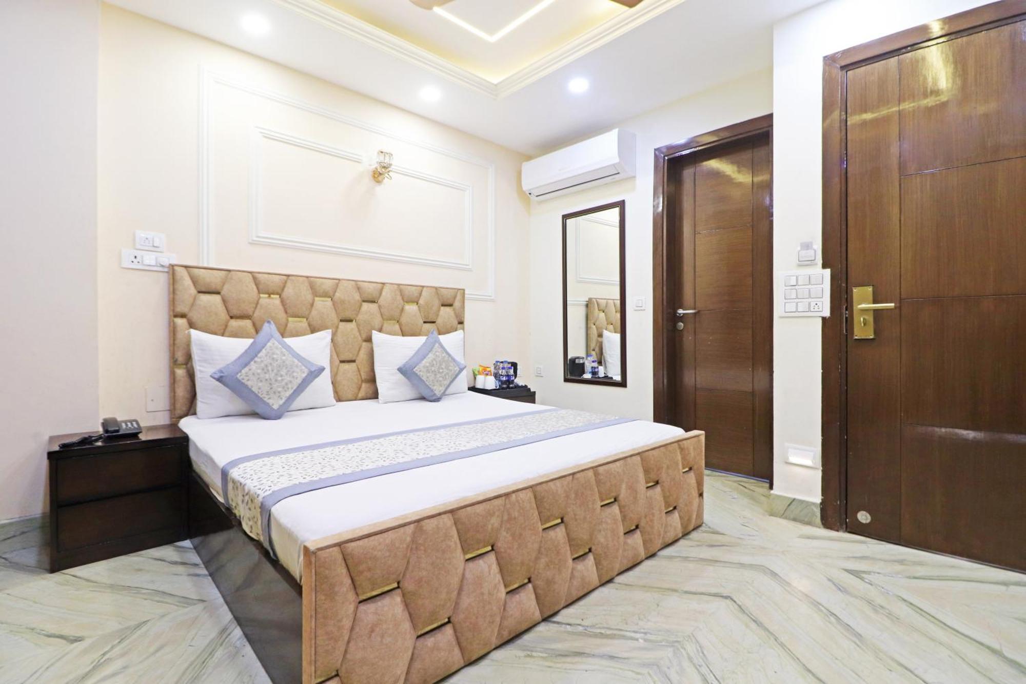 Hotel Samrat Residency 10 Mints Walking Distance Nizamuddin Railway Station Yeni Delhi Dış mekan fotoğraf