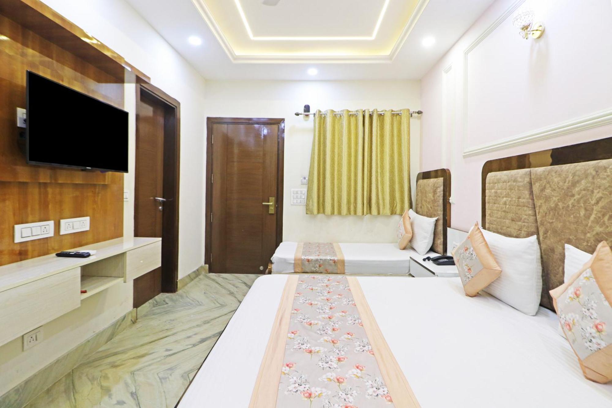 Hotel Samrat Residency 10 Mints Walking Distance Nizamuddin Railway Station Yeni Delhi Dış mekan fotoğraf