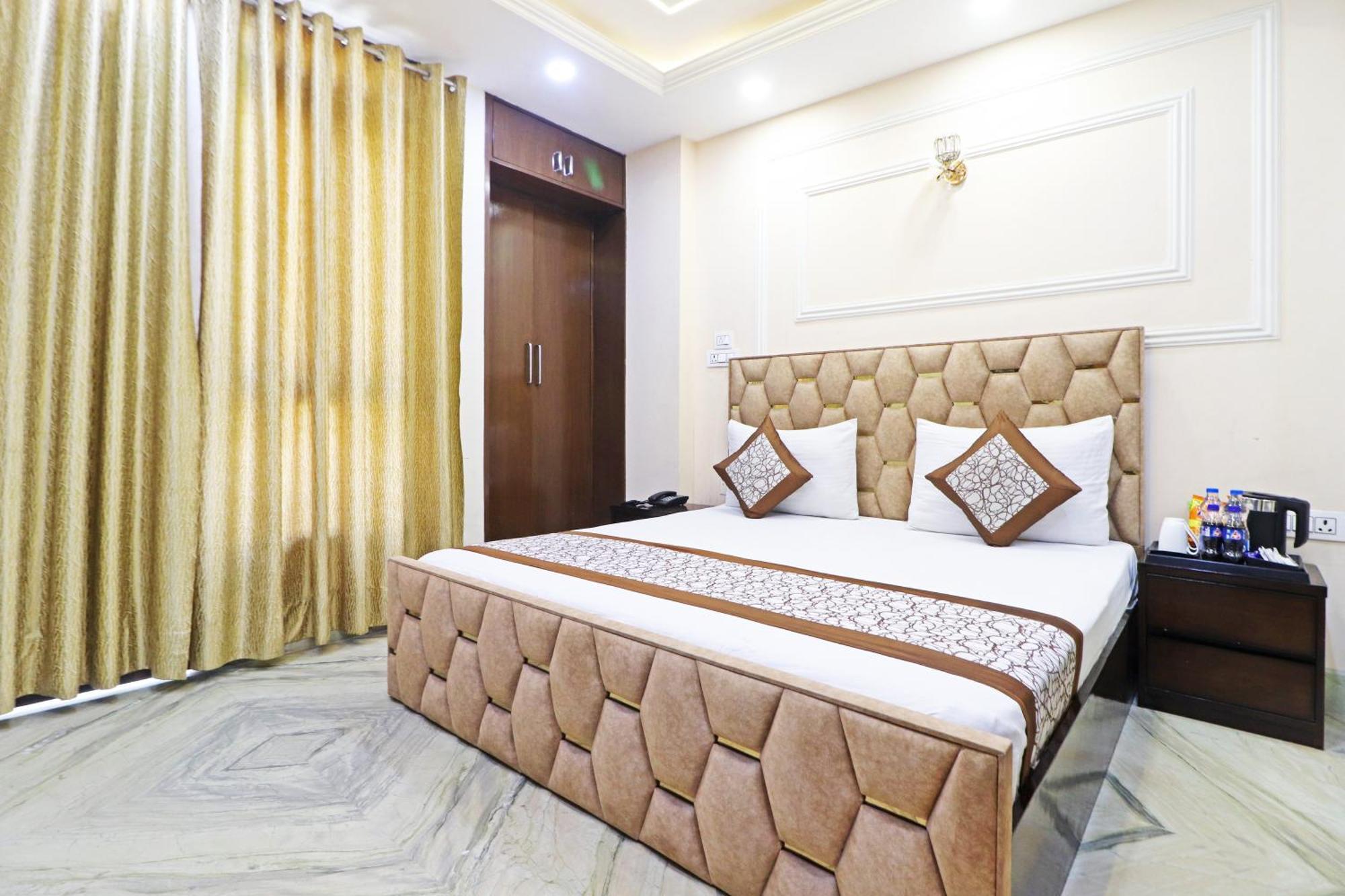 Hotel Samrat Residency 10 Mints Walking Distance Nizamuddin Railway Station Yeni Delhi Dış mekan fotoğraf