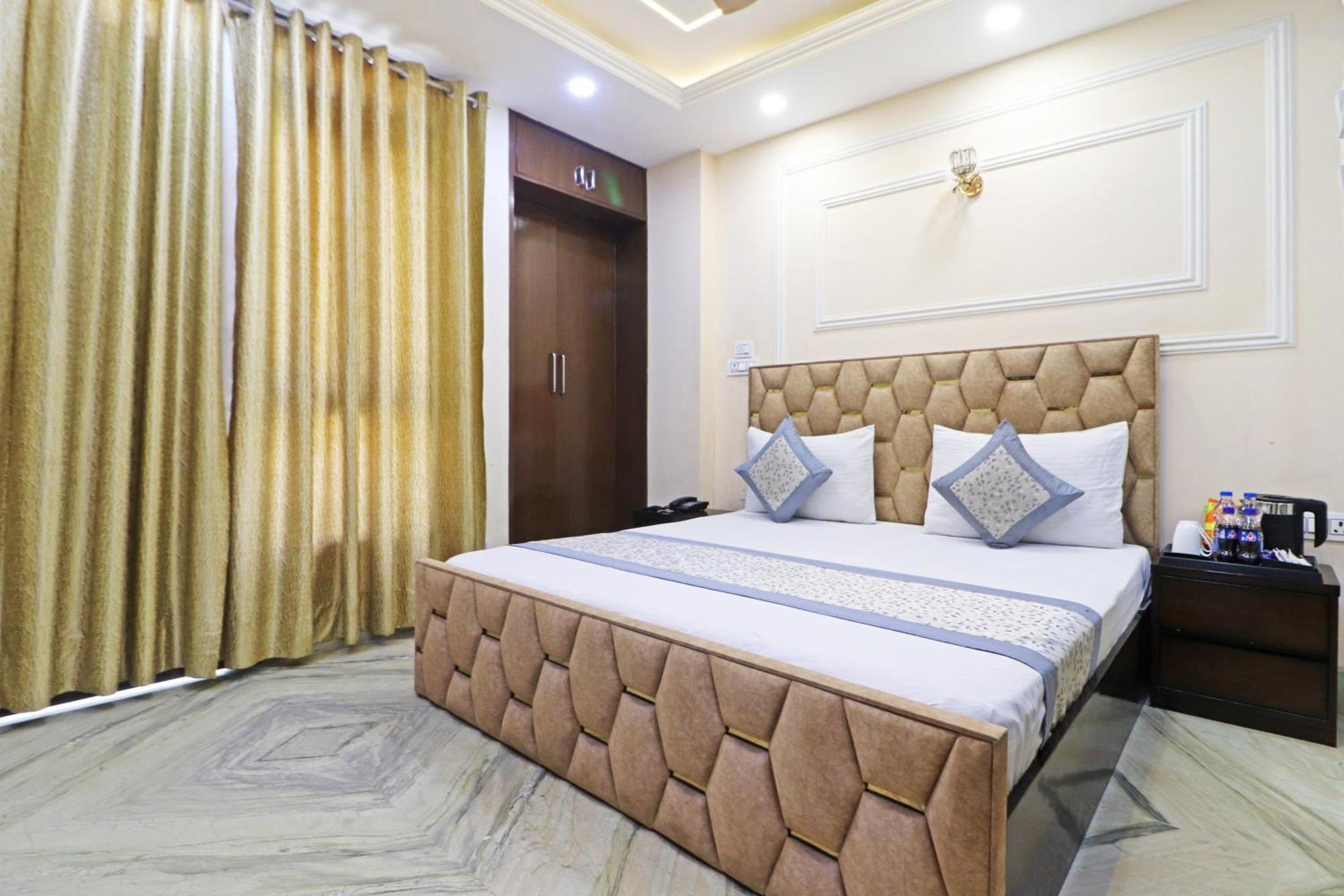 Hotel Samrat Residency 10 Mints Walking Distance Nizamuddin Railway Station Yeni Delhi Dış mekan fotoğraf