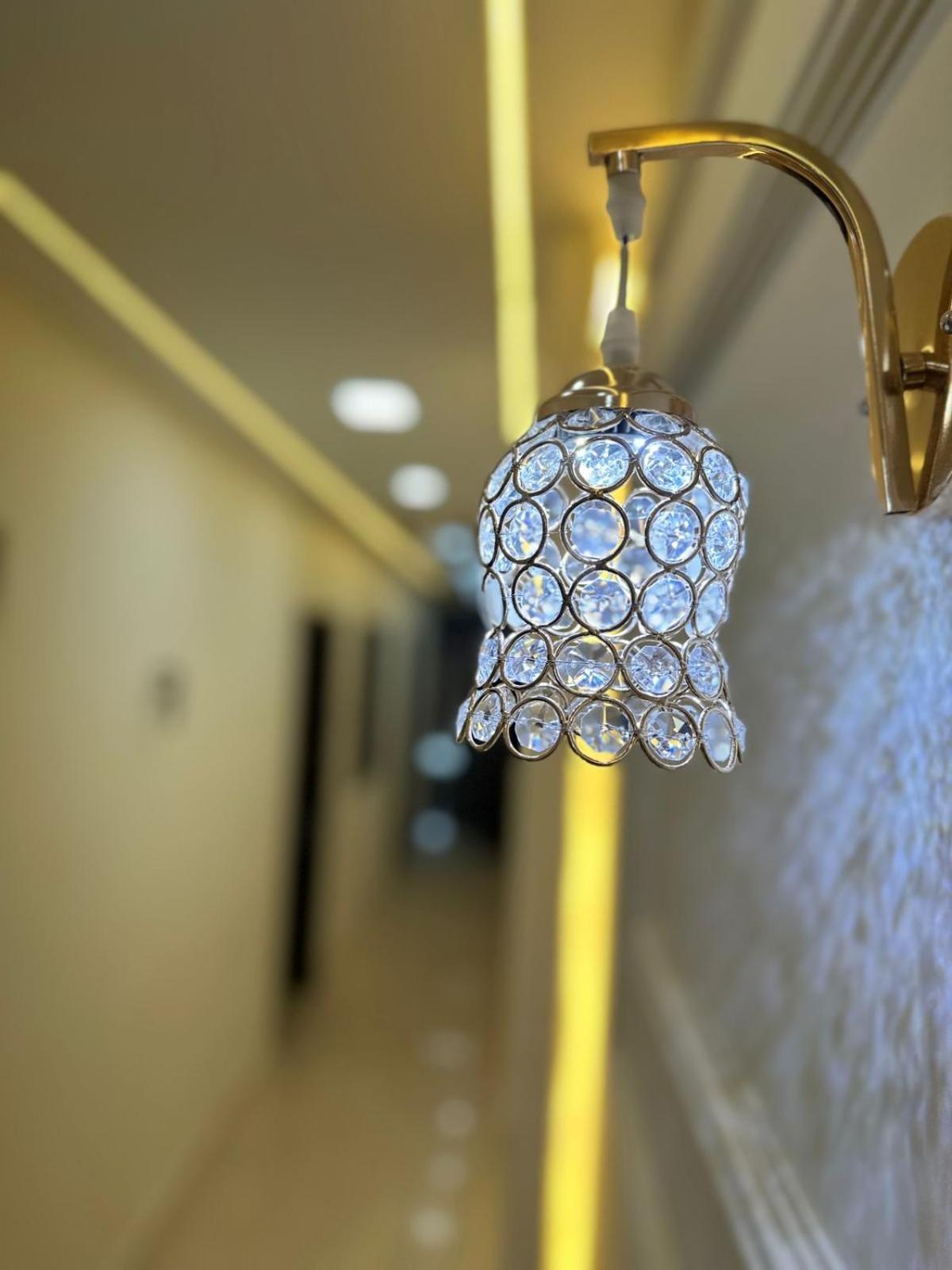Hotel Samrat Residency 10 Mints Walking Distance Nizamuddin Railway Station Yeni Delhi Dış mekan fotoğraf